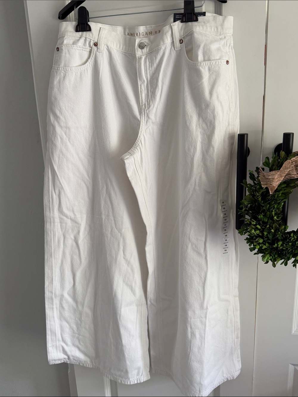 White‎ Wide-Leg Jeans size 16